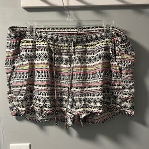 6 Old navy shorts, size Large